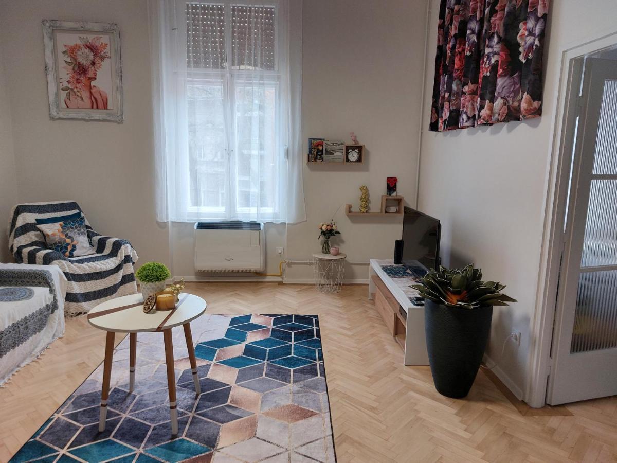Fand Center Apartman Luxury Сегед Экстерьер фото